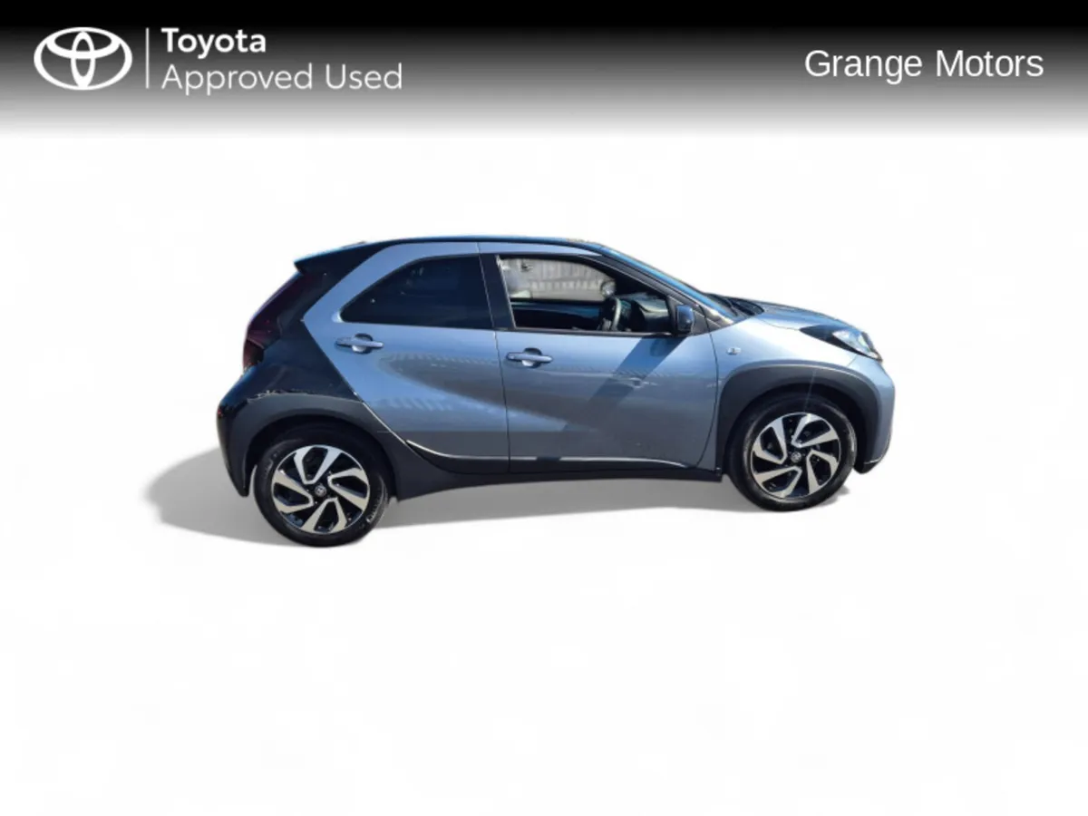 Toyota Aygo X 1.0LTR 5DR X DESIGN**LOW MILEAGE** - Image 4