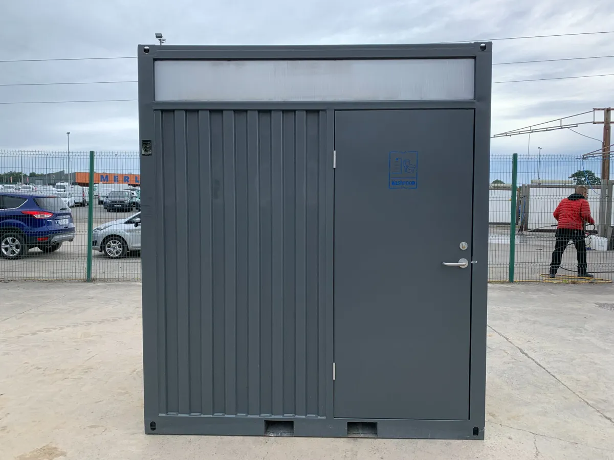 NEW/UUSED TOILET BLOCK FOR AUCTION TOMORROW - Image 1
