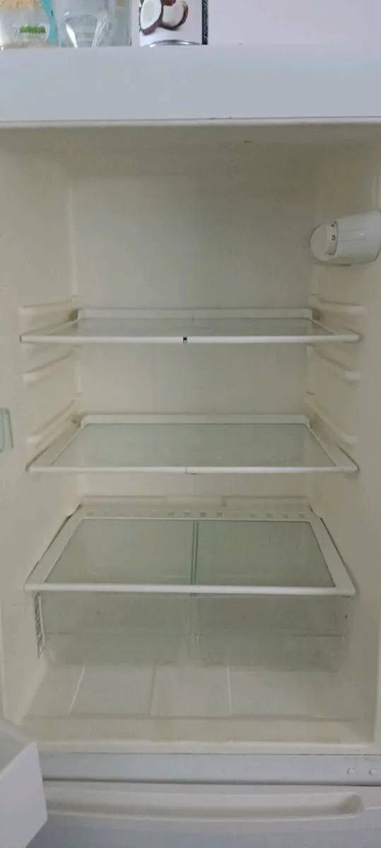 Fridge * MUST GO TODAY* FREE - Image 4