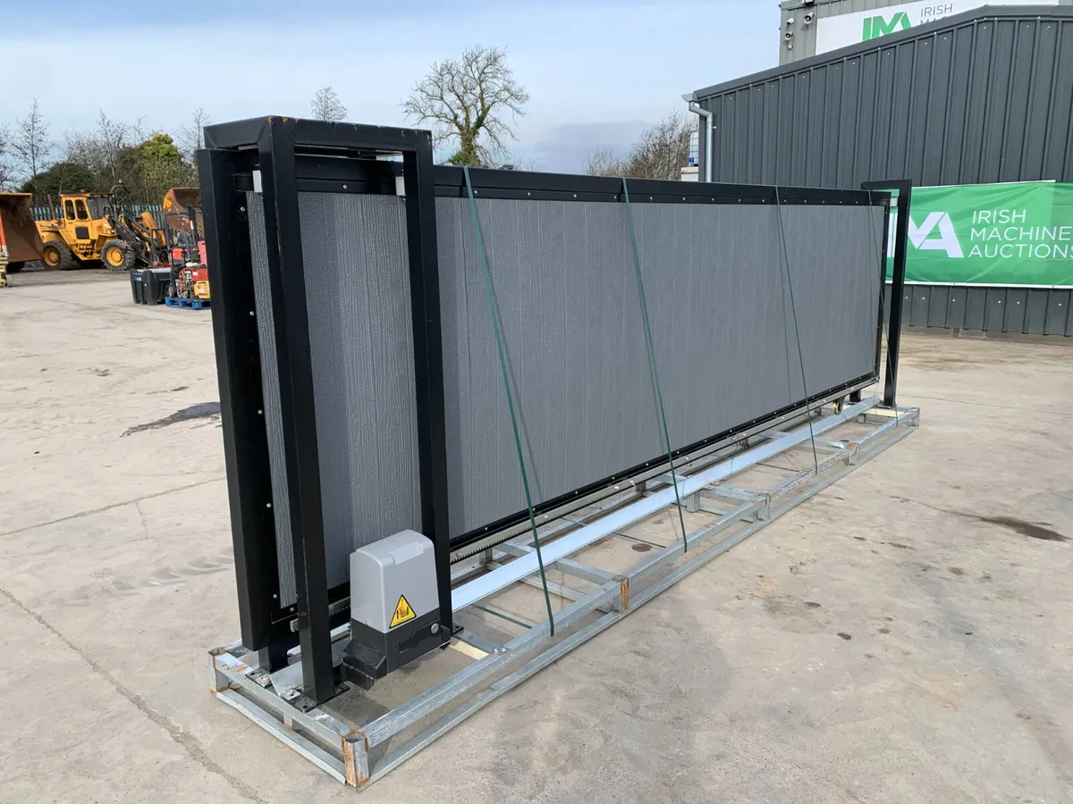 NEW/UNUSED 16FT COMPOSITE SLIDING GATE FOR AUCTION - Image 3