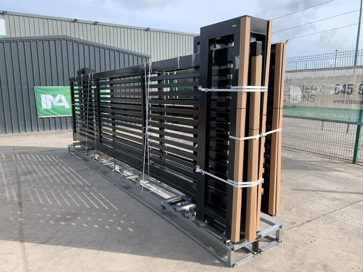 NEW/UNUSED 20FT CANTILEVER SLIDING GATE FOR AUCTIO - Image 2