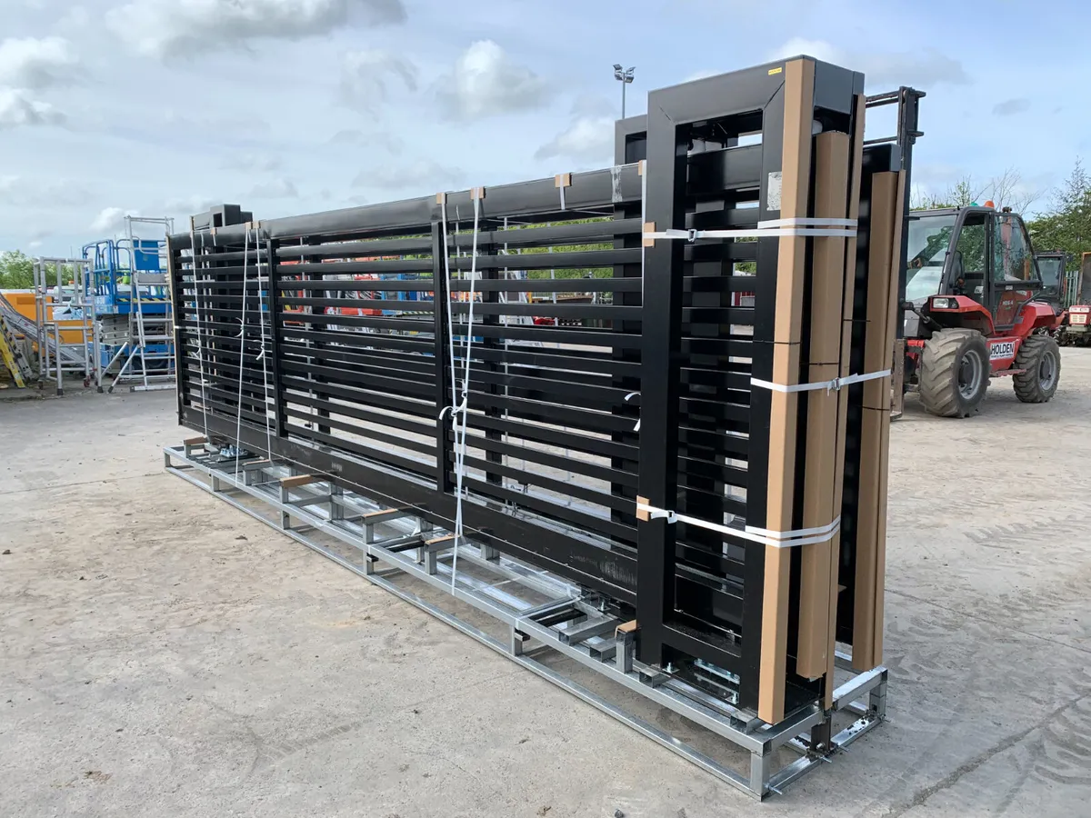 NEW/UNUSED 20FT CANTILEVER SLIDING GATE FOR AUCTIO - Image 4
