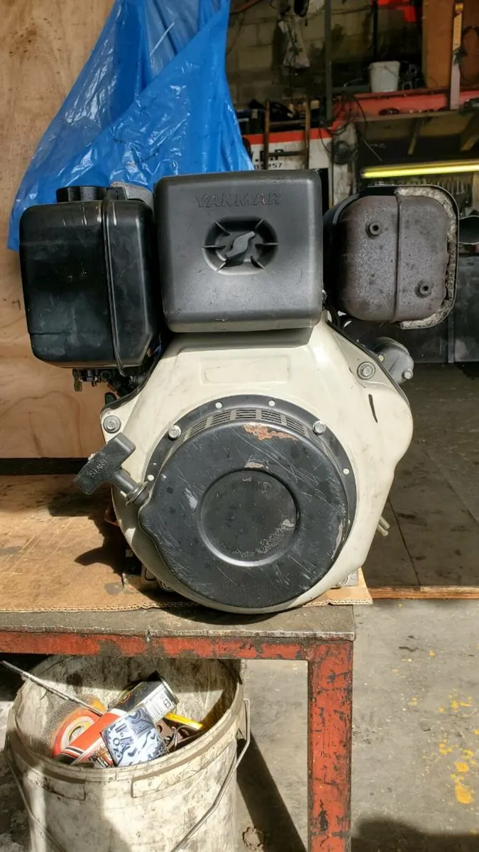 Yanmar l100 diesel engine - Image 1