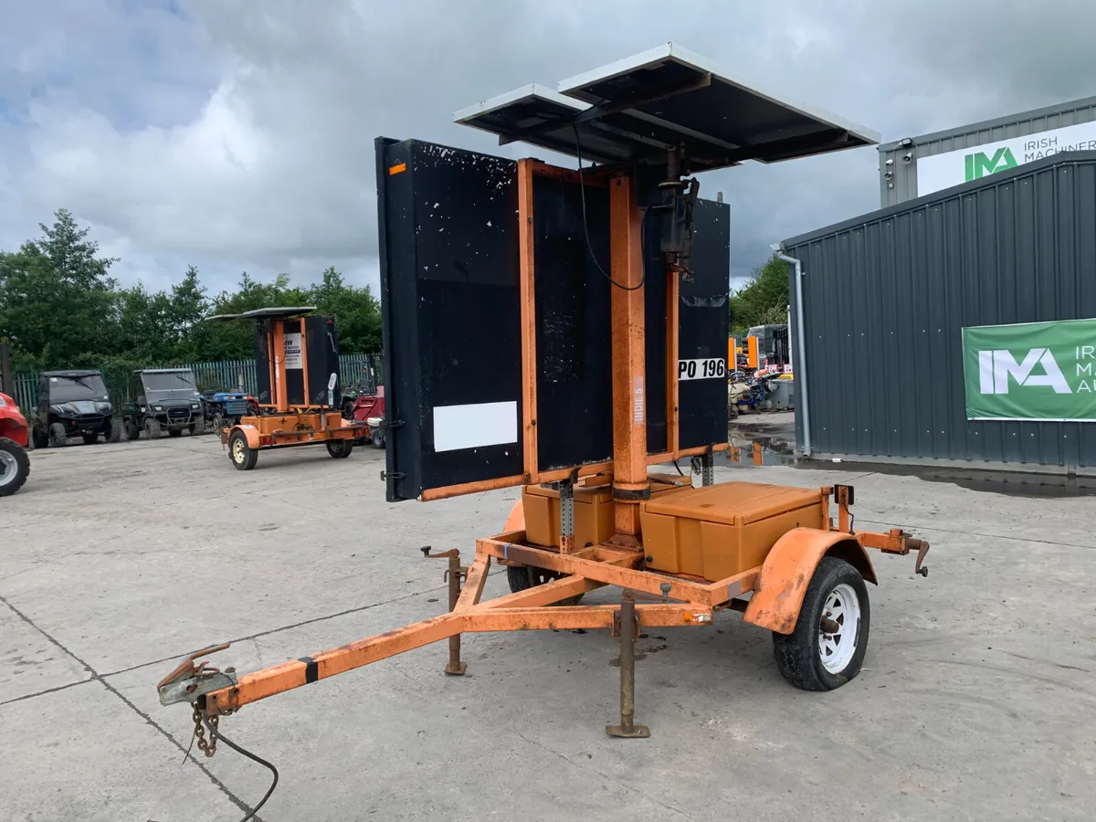 3 X UNRESERVED VMS BOARDS FOR AUCTION TOMORROW - Image 2