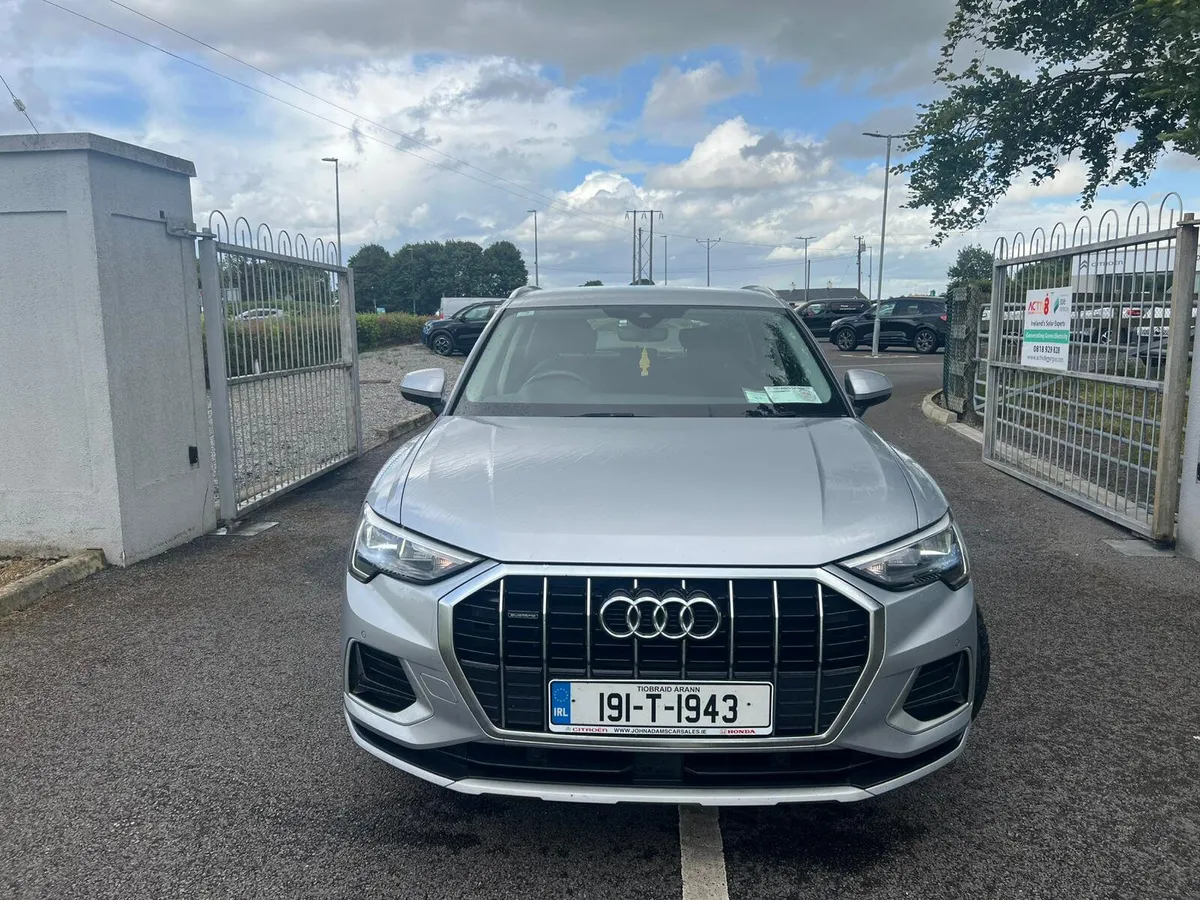 Audi Q3 SE 2019 - Image 2