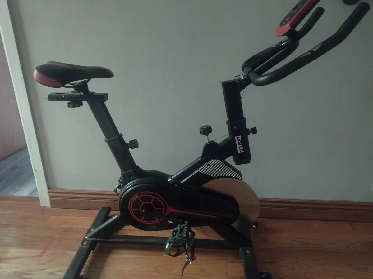 Indoors exercise bike - Image 1