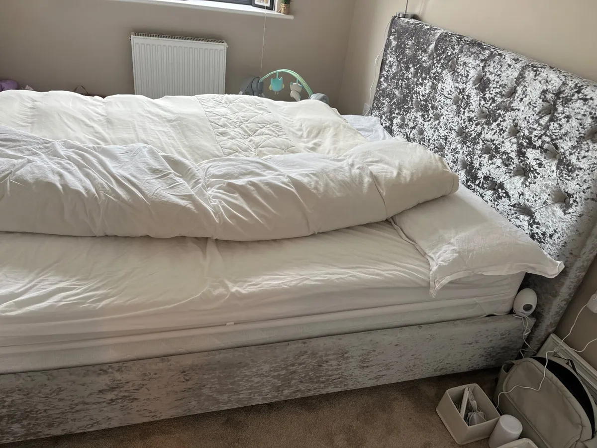 Double Bed - Image 2