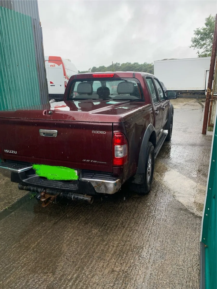2005 Isuzu rodeo / D-max 3.0 td for parts - Image 2