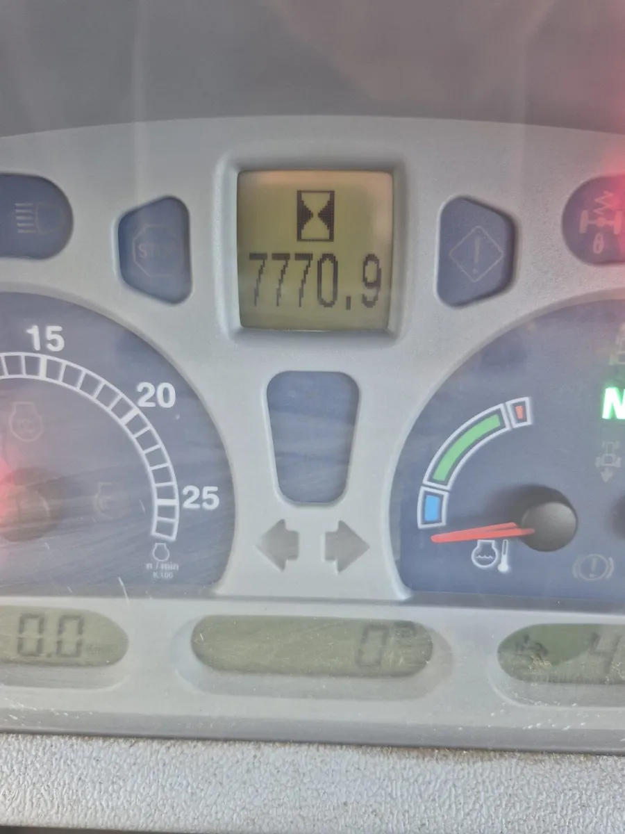 New Holland T7.200 - Image 4