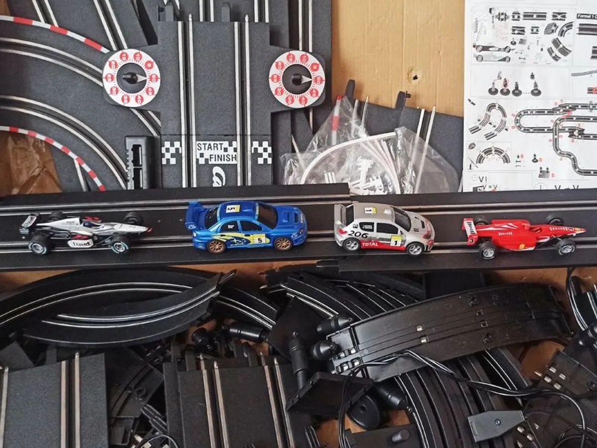 Carrera GO!!! Formula 1 Competition 60600 + two extra rally cars  age 6+   used - Image 3