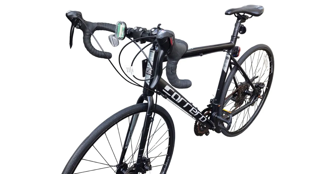Carrera Zelos Road Bike Disc Brakes - Image 4