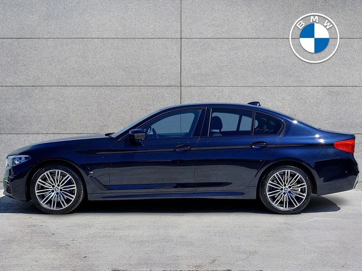 BMW 5 Series 530e M Sport Saloon - Image 3