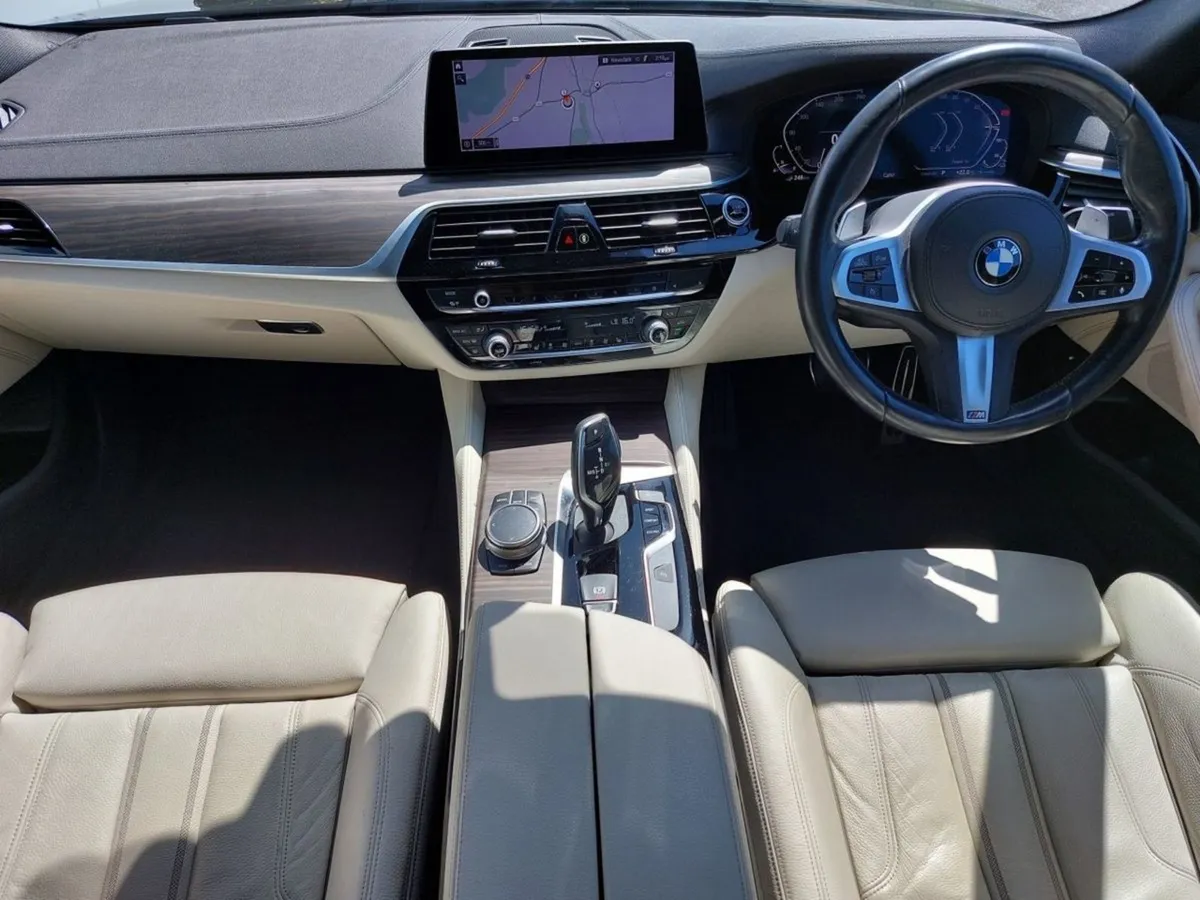 BMW 5 Series 530e M Sport Saloon - Image 4