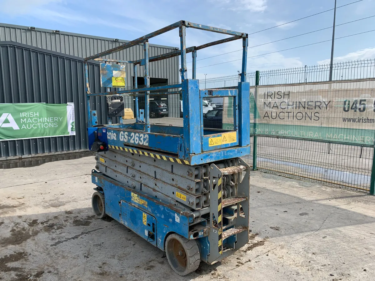 2007 GENIE GS-2632 SCISSORS LIFT FOR AUCTION TOMOR - Image 2
