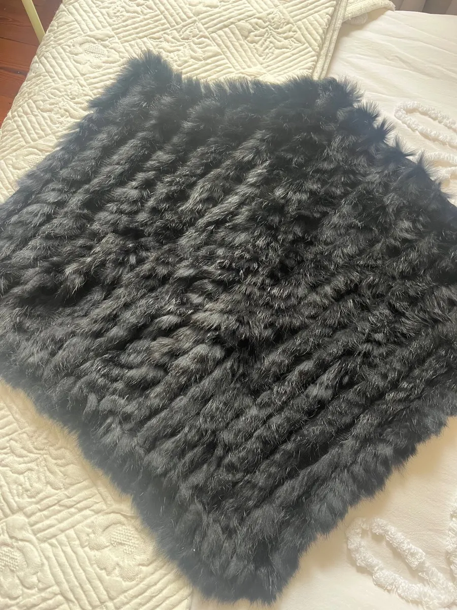 Gorgeous soft poncho - Image 2