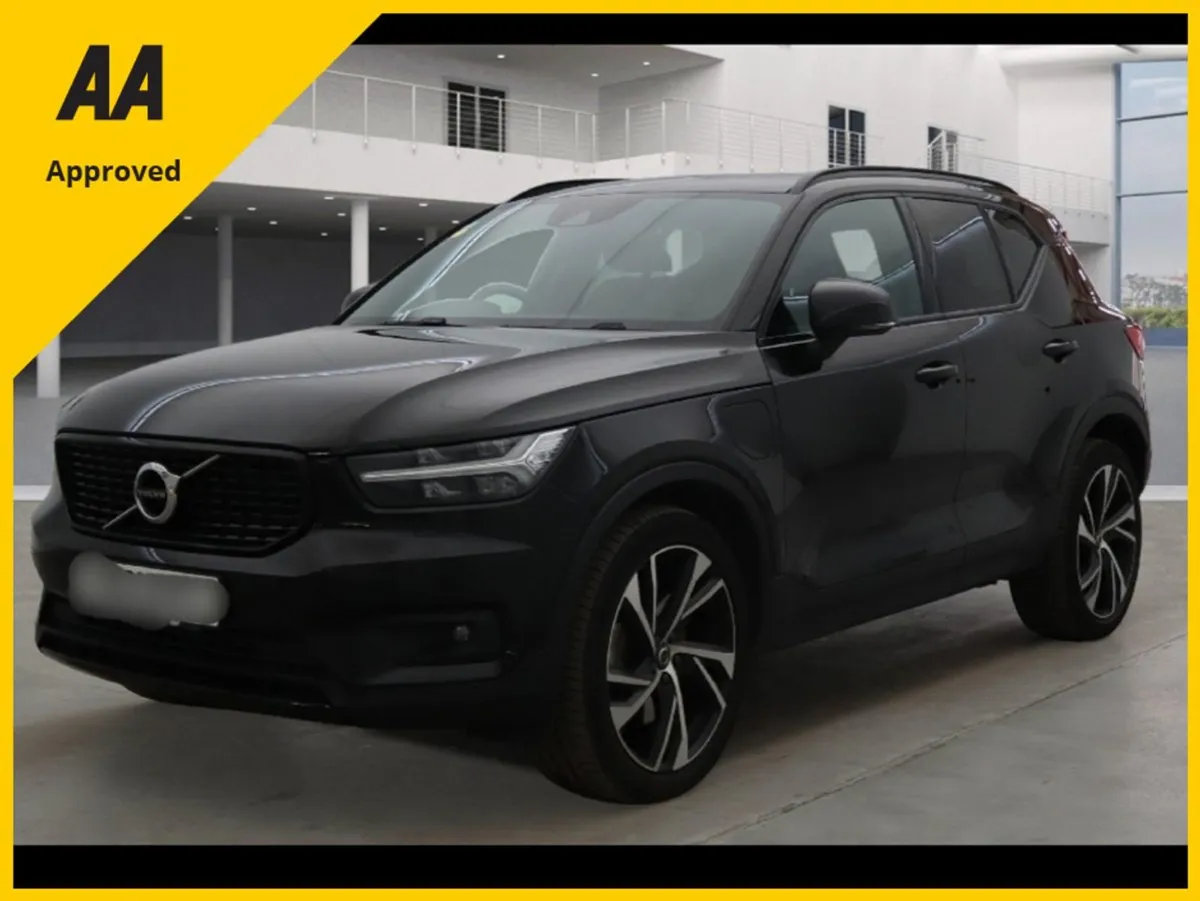 Volvo XC40 R Design Pro 67215 Kilometers - Image 2