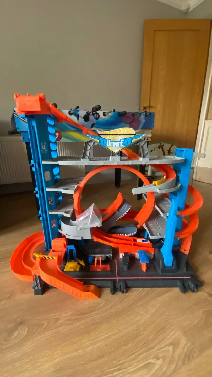 Hot Wheels track