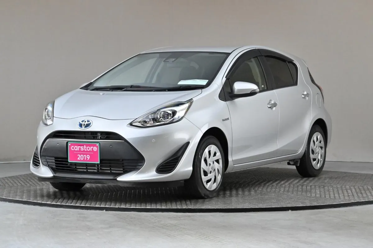 Toyota Aqua 1.5 Vvt-i Hybrid  android Car Player - Image 3