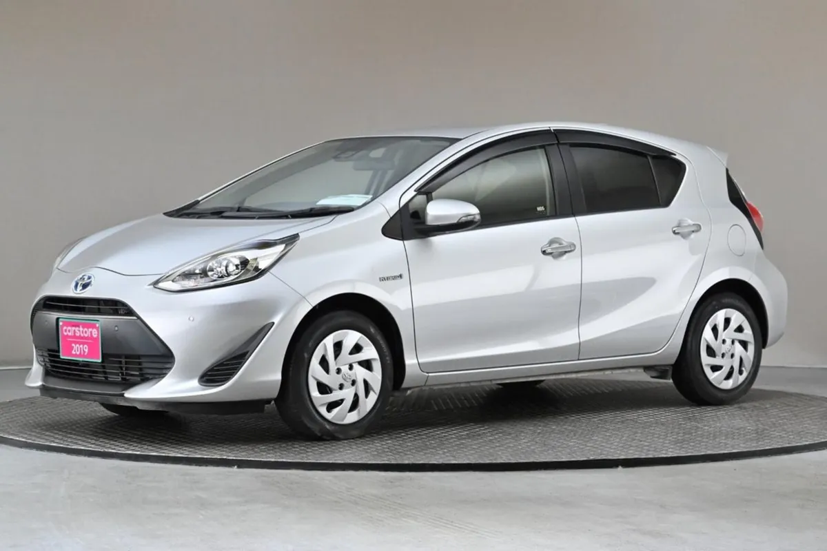 Toyota Aqua 1.5 Vvt-i Hybrid  android Car Player - Image 4