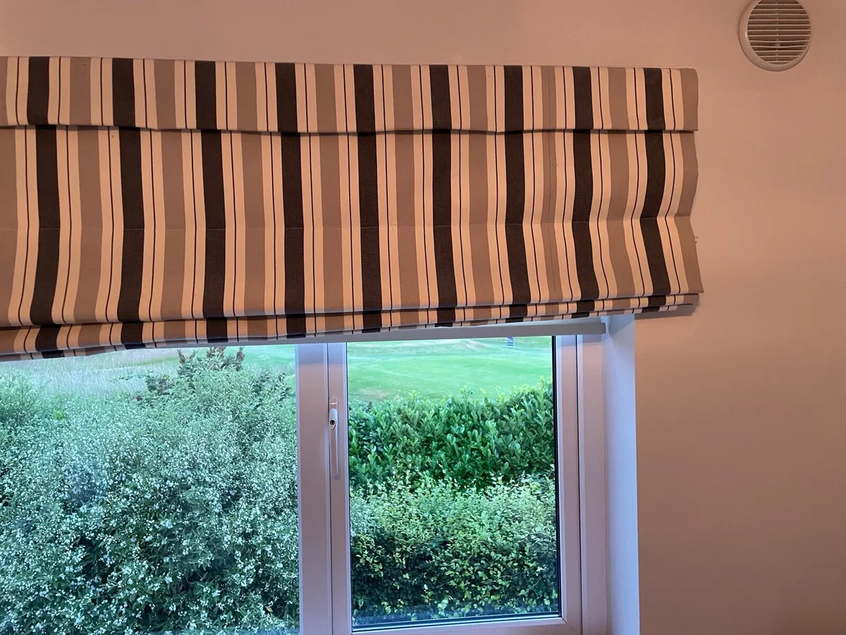 Roman Blind - Image 1