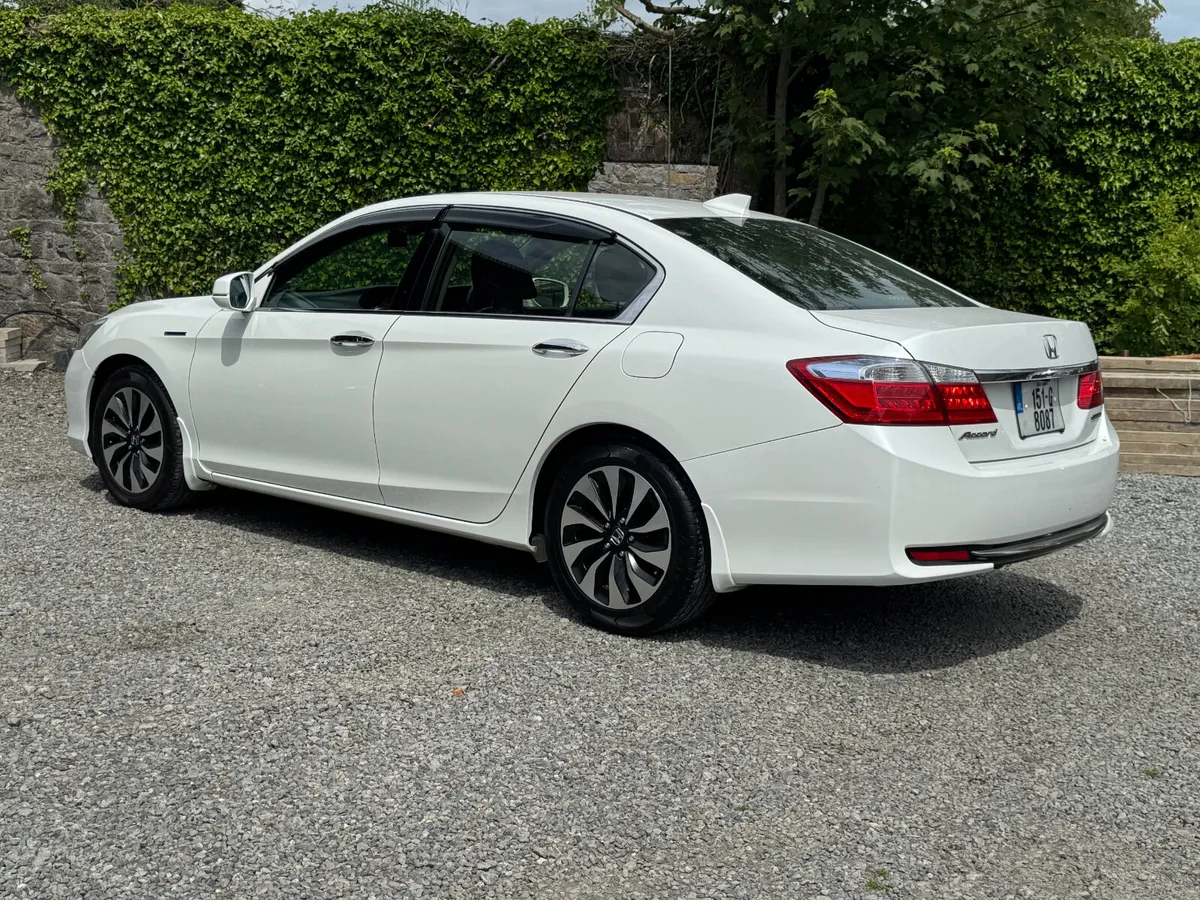 2015 Honda Accord 2.0 Hybrid - Image 3
