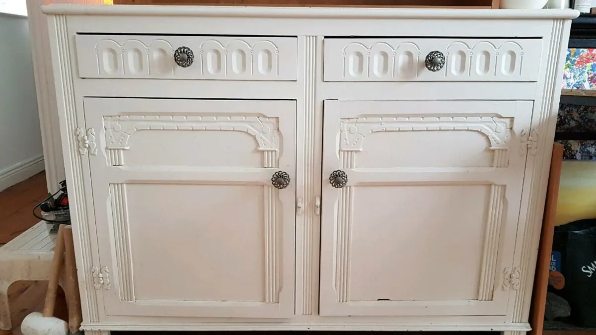 Dresser - Image 1