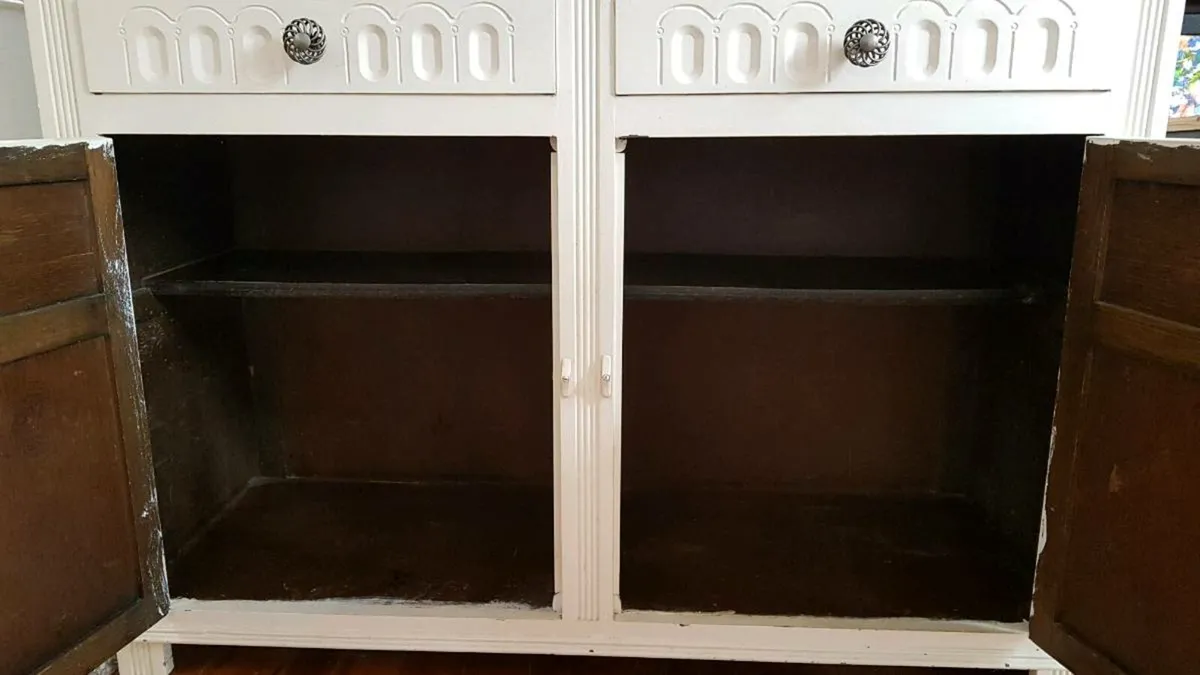 Dresser - Image 2