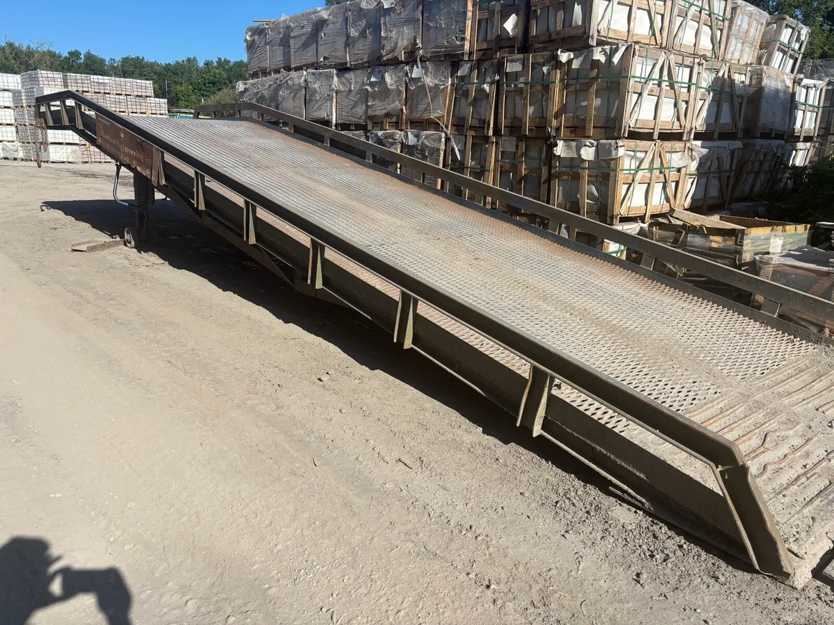Forklift loading Ramp - Dock leveler - Image 2