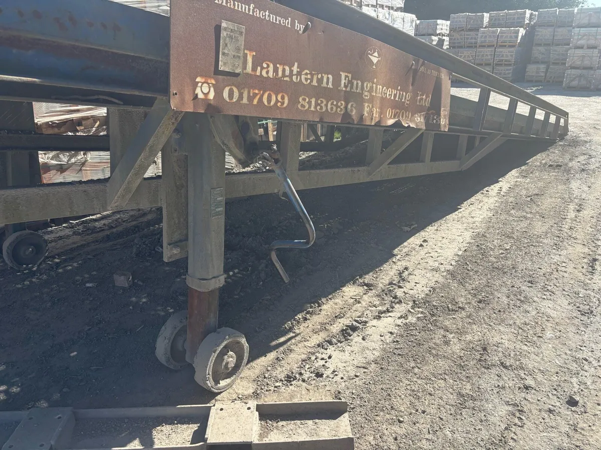 Forklift loading Ramp - Dock leveler - Image 4