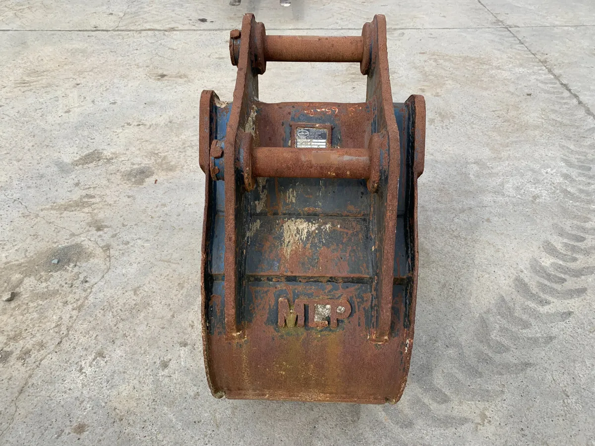 EXCAVATOR BUCKETS FOR AUCTION TOMORROW - NAAS - Image 4