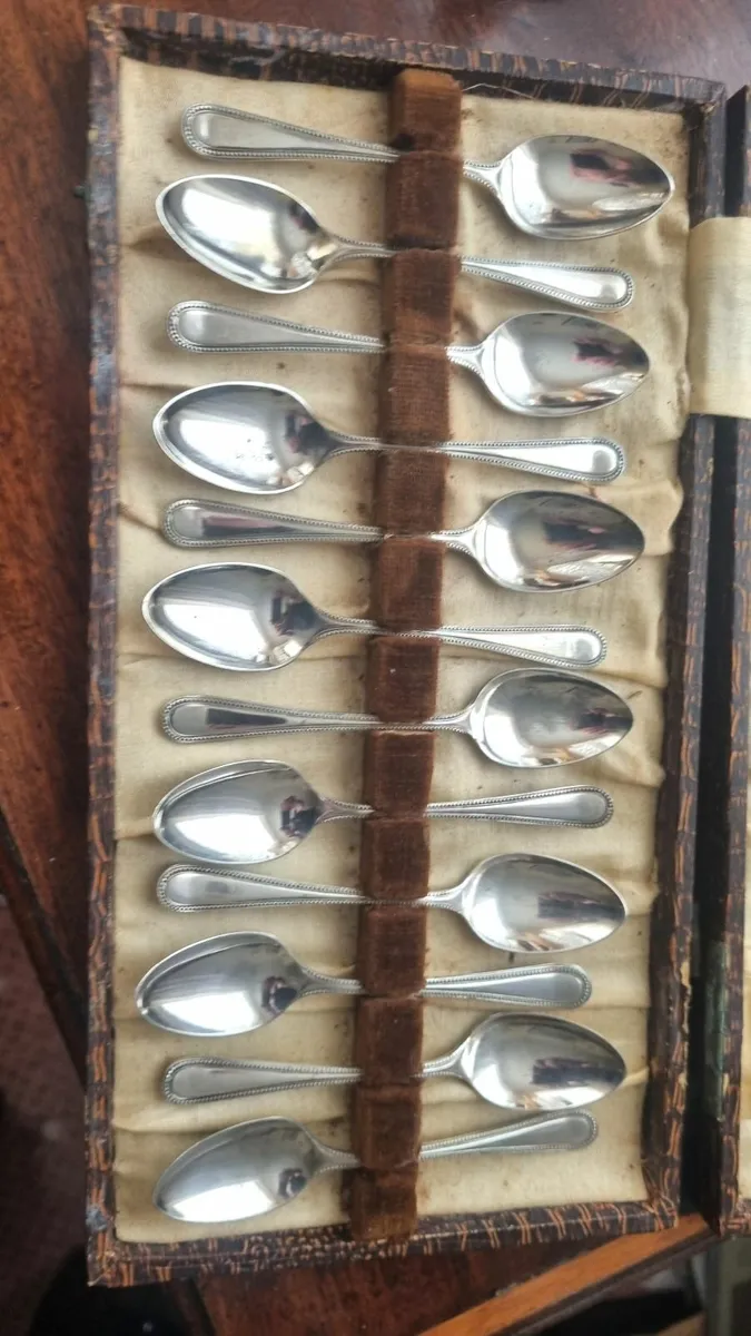 Sterling Silver 12 Teaspoons - Image 1