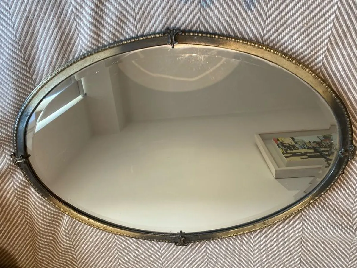 Beautiful Antique Mirror - Image 1