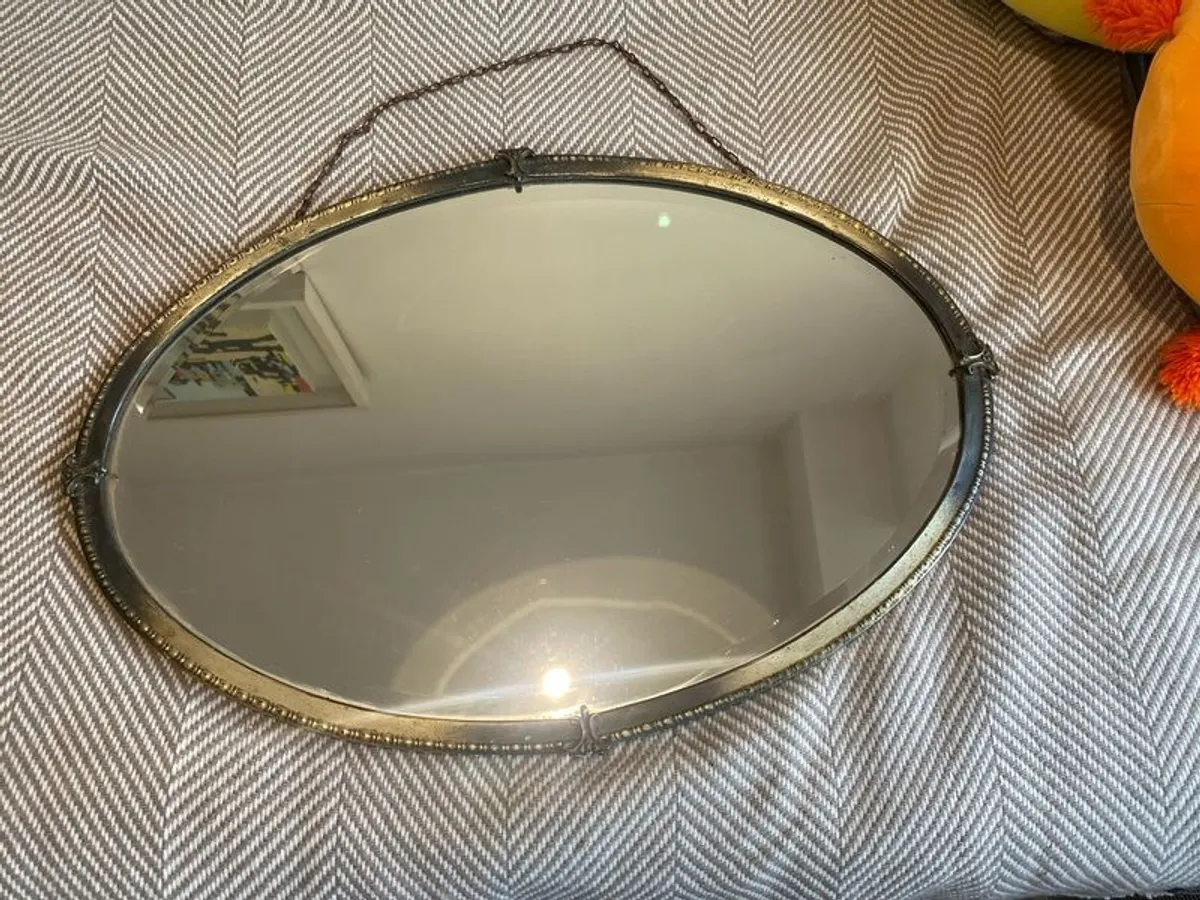 Beautiful Antique Mirror - Image 3