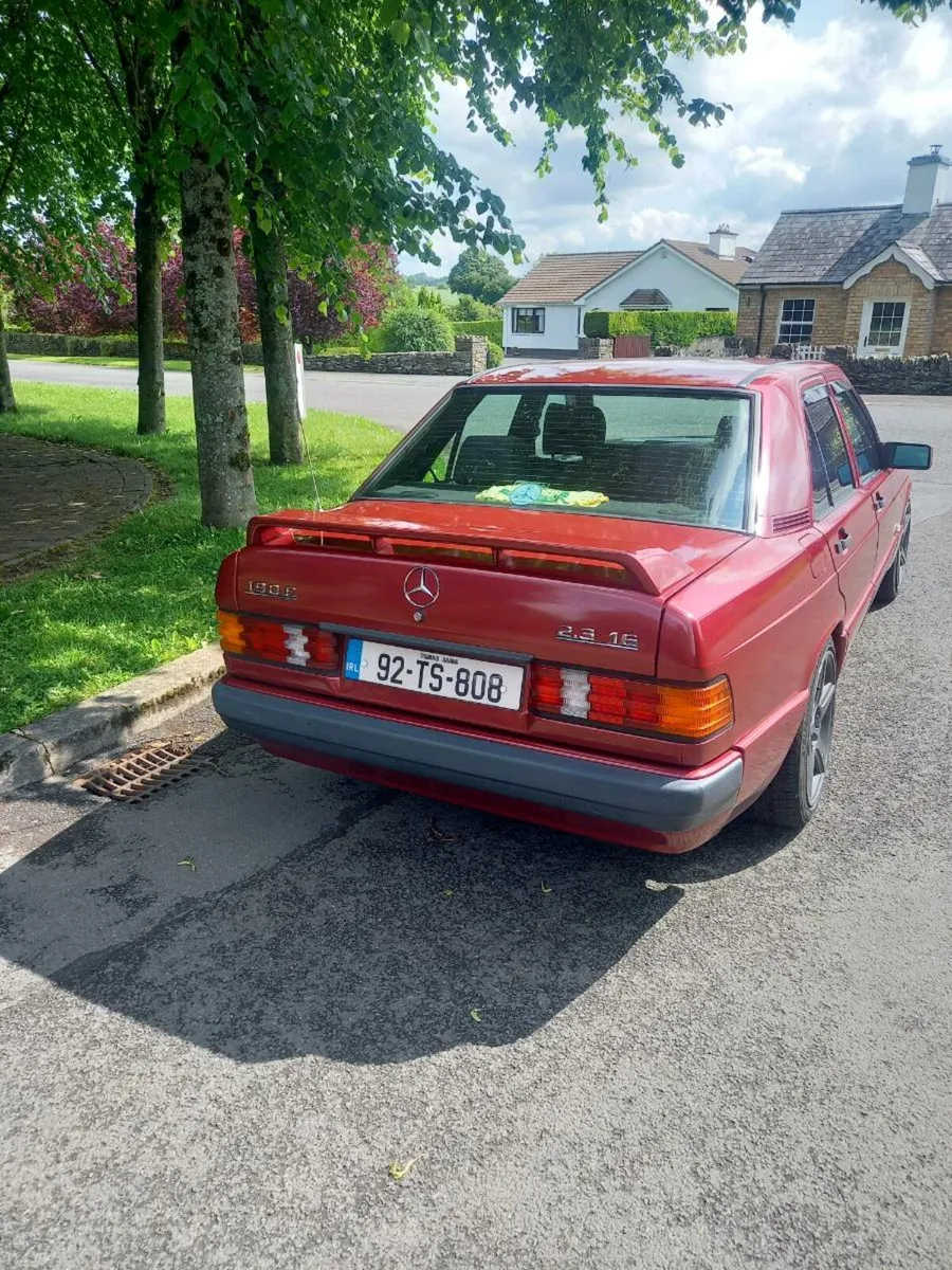 Mercedes 190e - Image 4