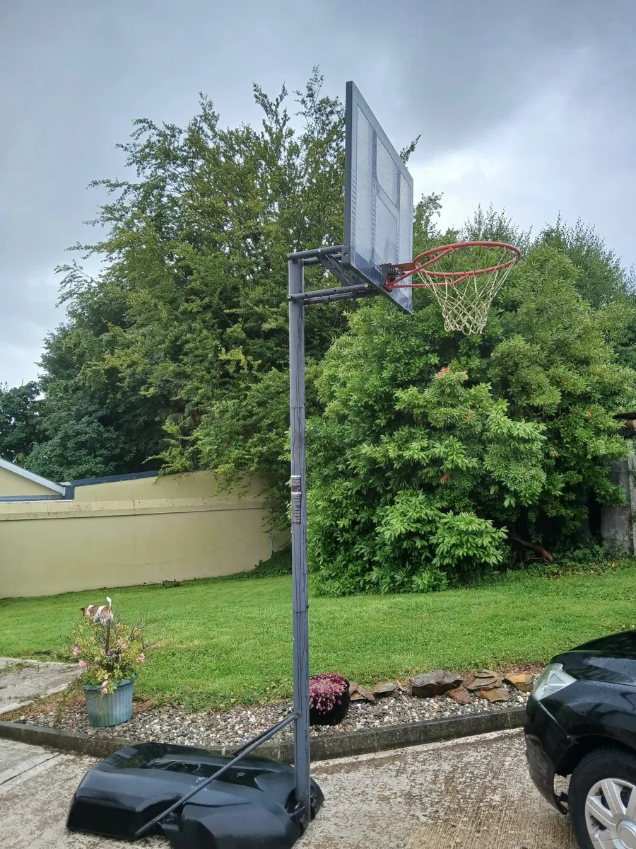 Basketball Hoop - Image 1