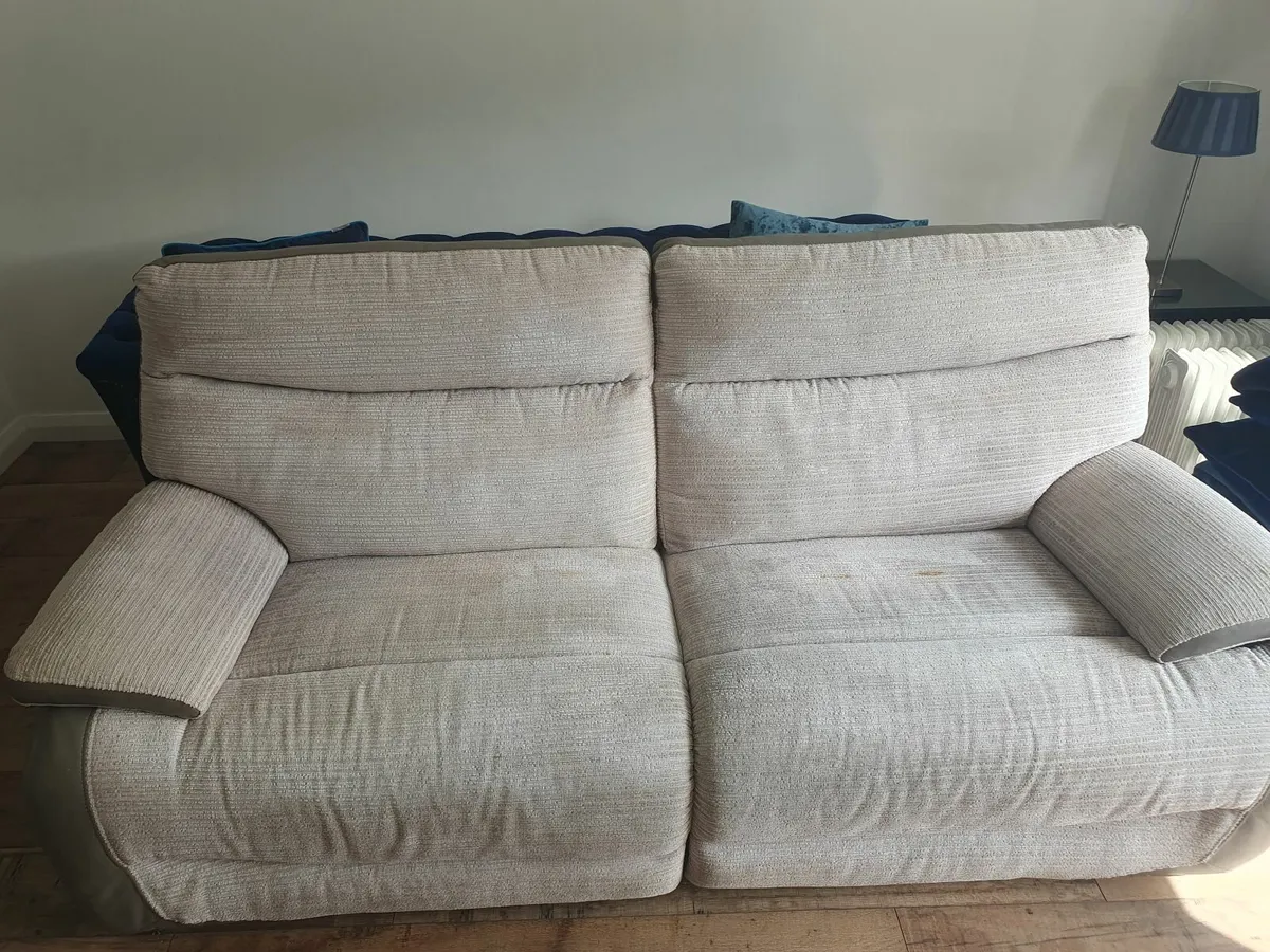 Couch - Image 2