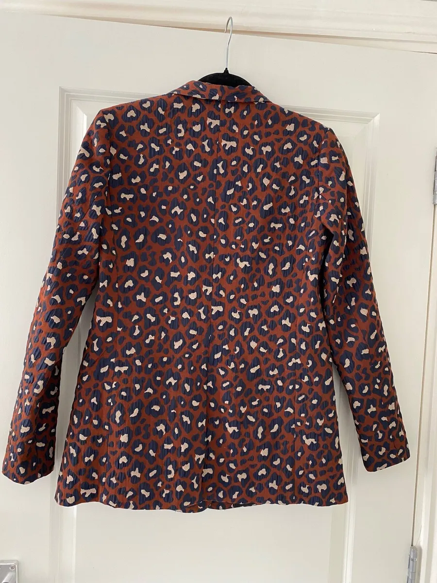 Woman’s jacket - Image 2
