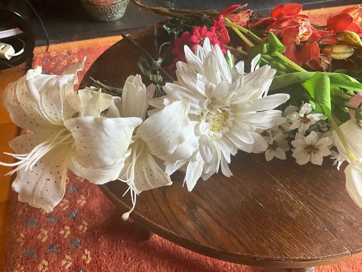 Artificial Flowers - Image 4