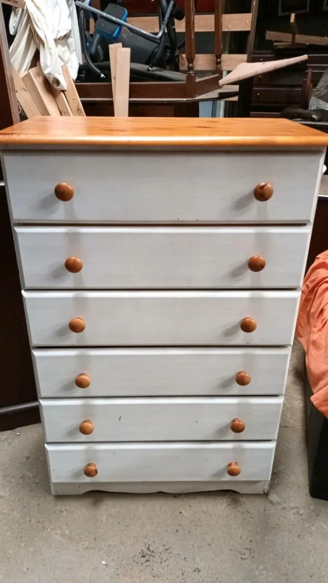 Chest of Drawers