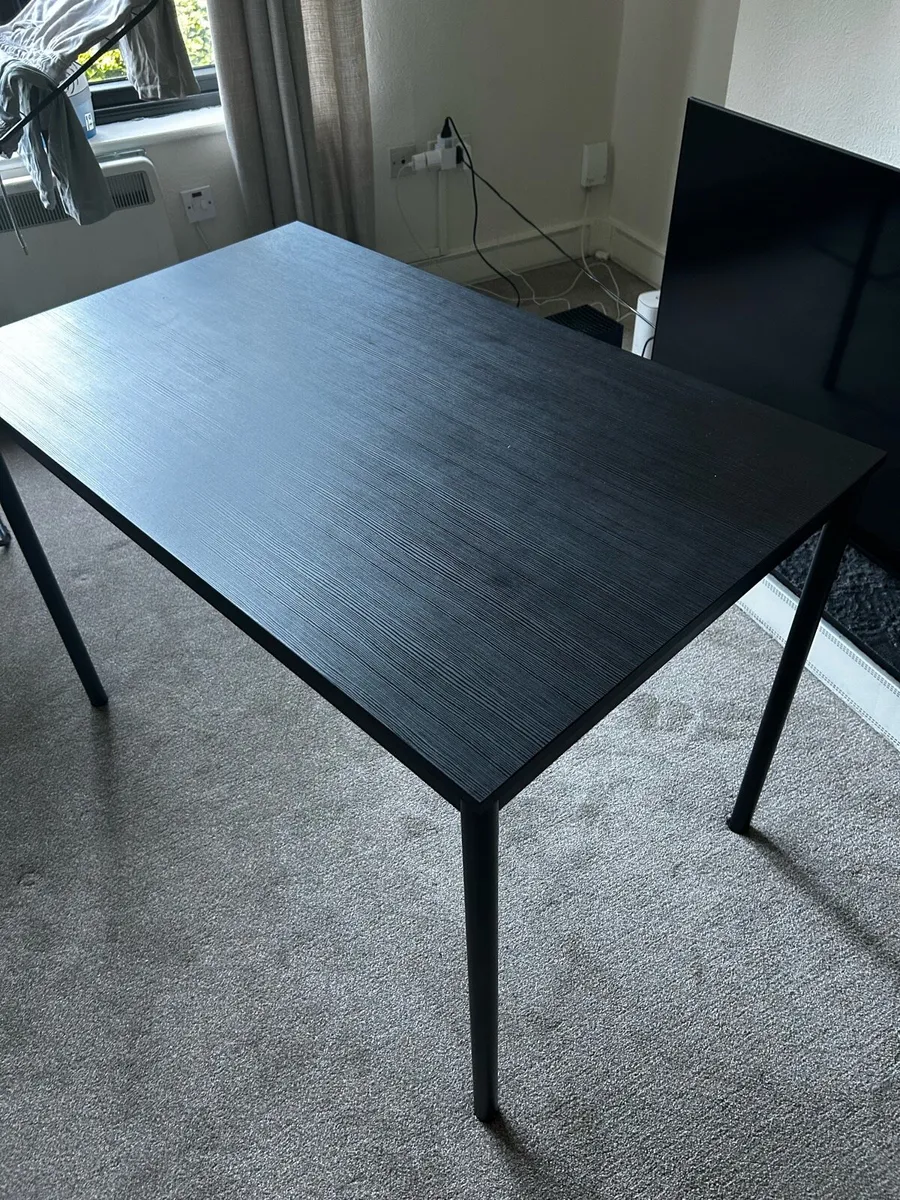Dining table + 5 IKEA chairs - Like new (3 month) - Image 2