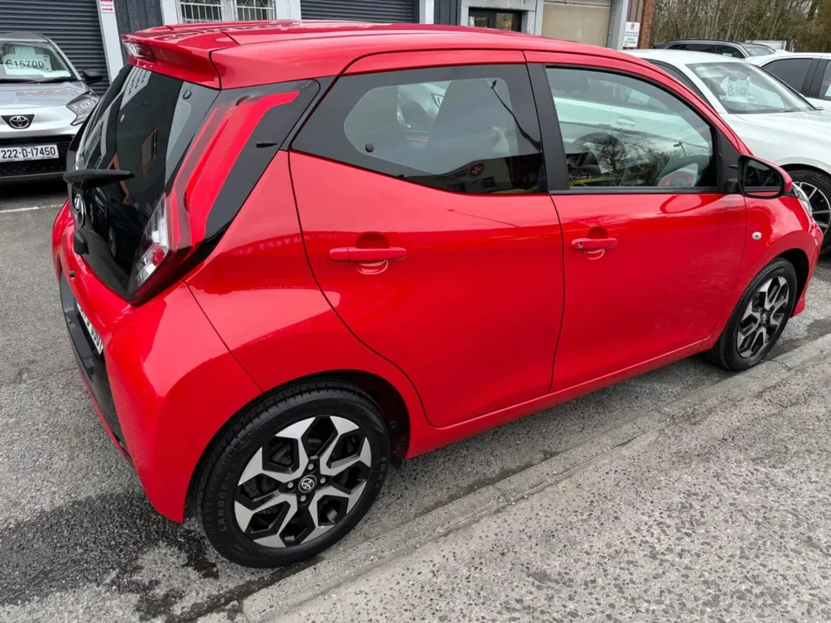 2021 Toyota Aygo 1.0 VVT-i x-play Smatphone - Image 4