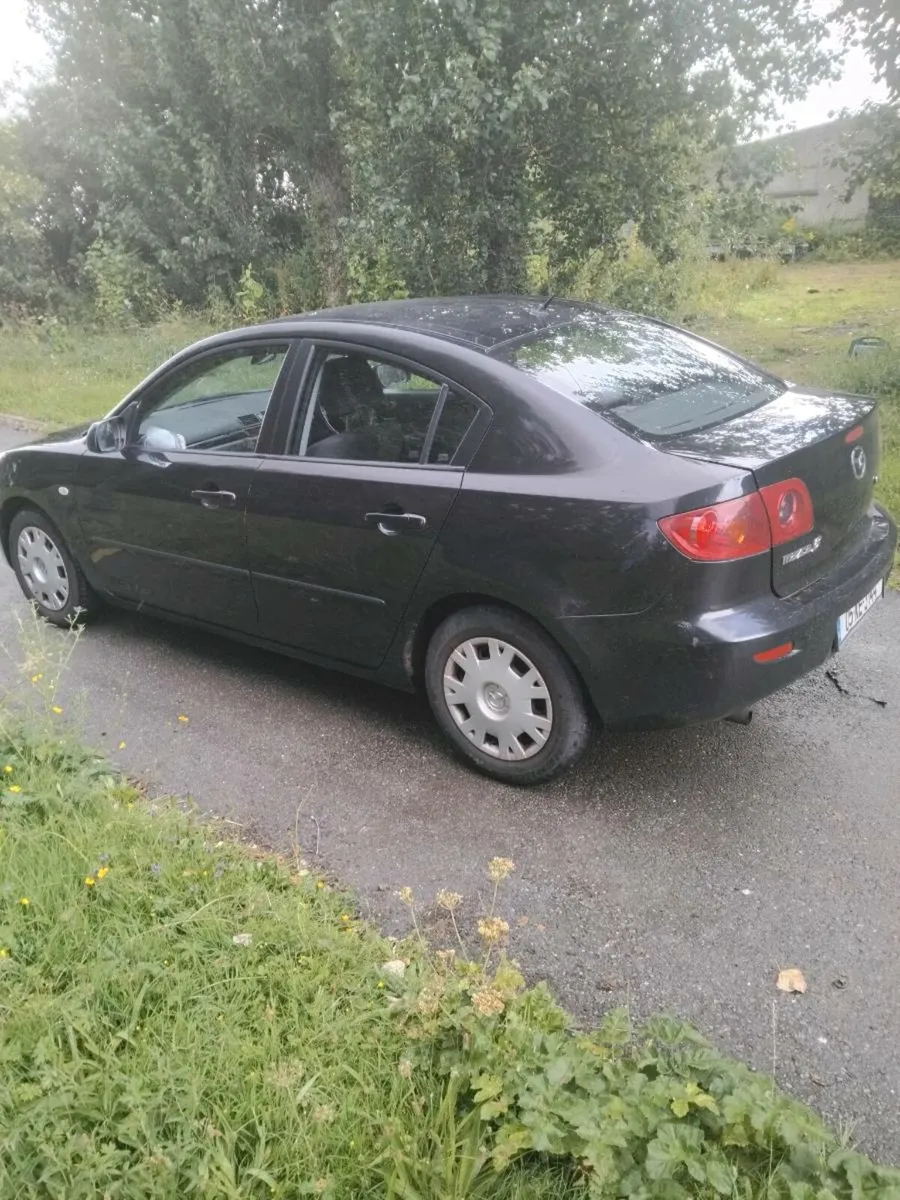 MAZDA 3 LOW miles - Image 2