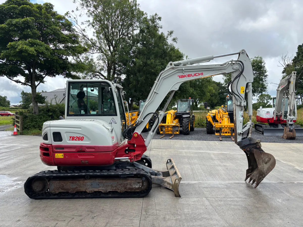 2020 TAKEUCHI TB260 - Image 2