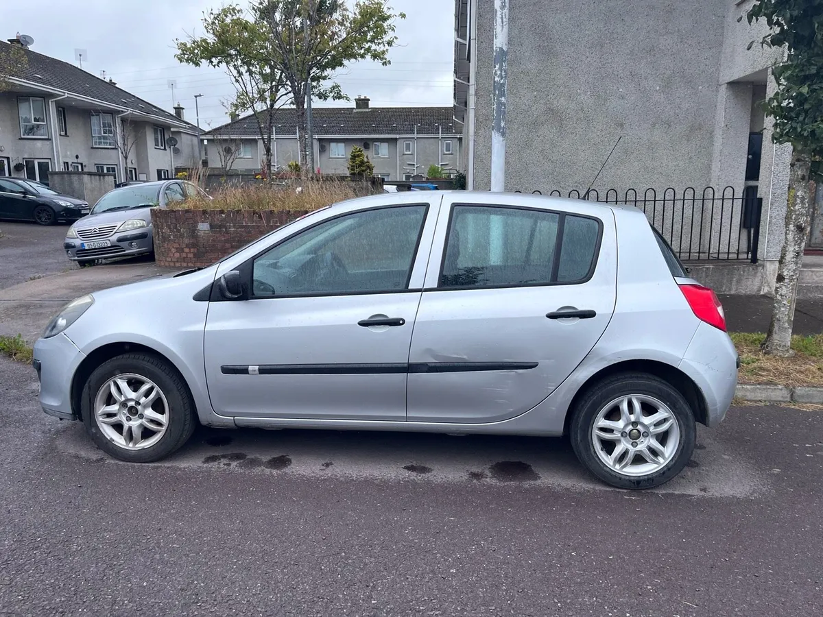 Renault Clio 2006 - Image 2