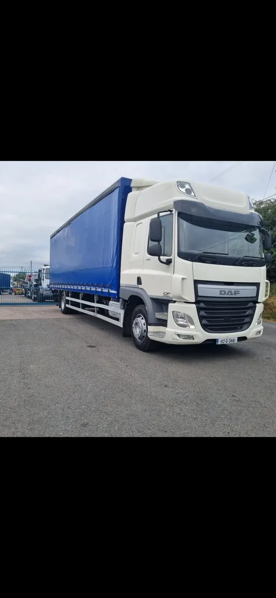 DAF Curtainsider - Image 1