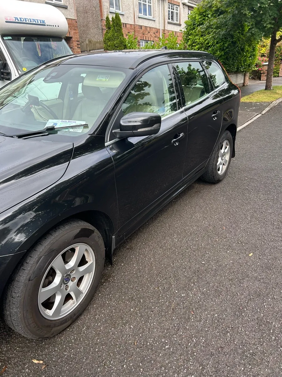 Volvo XC60 - Image 3