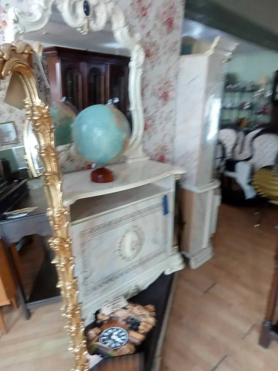 ANTIQUES,COLLECTABLES AND CLOCKS. - Image 4