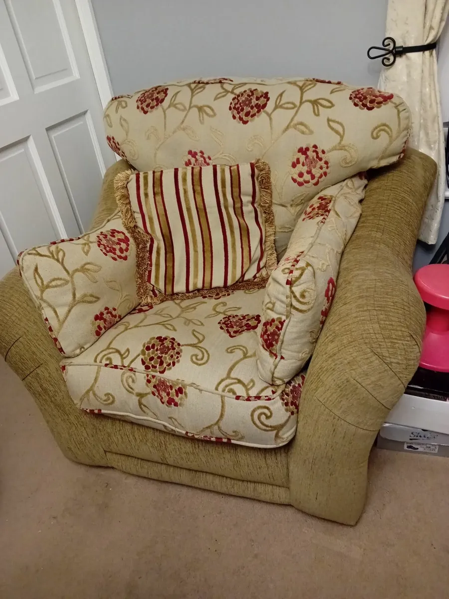 Suite of furniture - Image 4