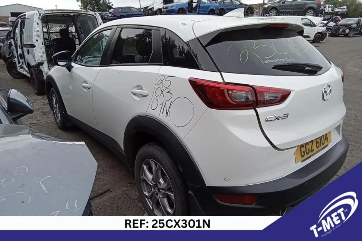2017 MAZDA CX-3  BREAKING FOR PARTS - Image 3