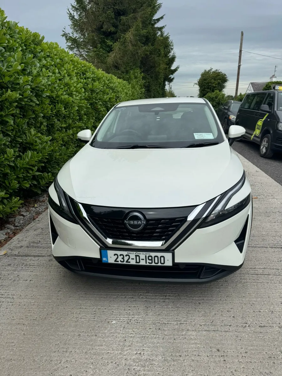Nissan qashqai epower SV MY2.5 4 DR AUTO. - Image 1
